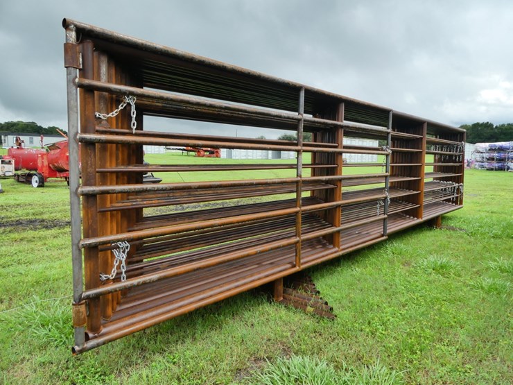 (10)-24'-free-standing-panels-image-2