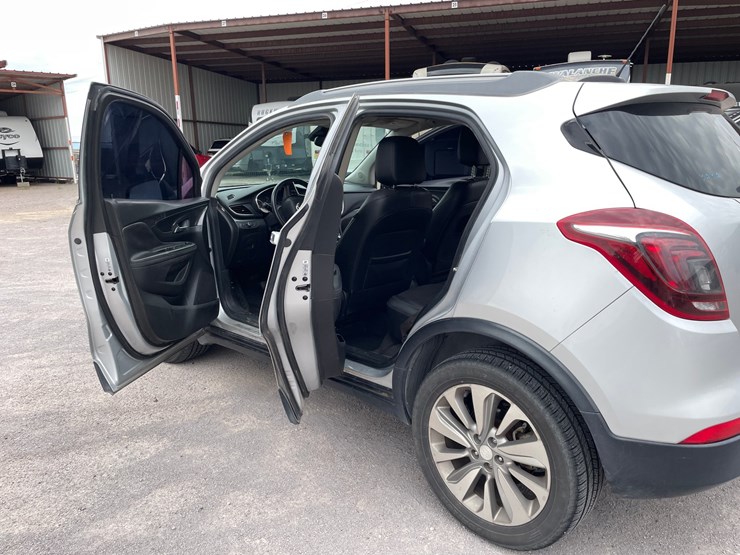 2017-buick-encore-image-19