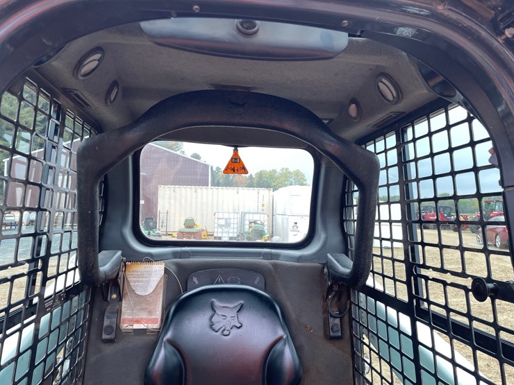 2015-bobcat-t550-image-43