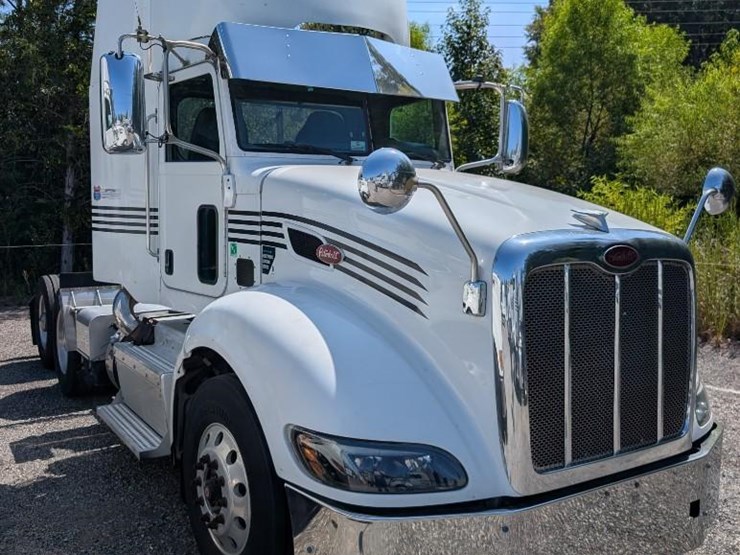2011-peterbilt-386-image-4