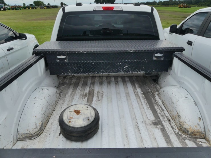 2021-ford-f150-xl-image-7