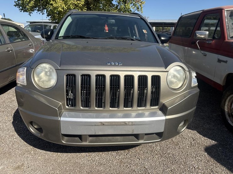 2008-jeep-compass-limited-image-2