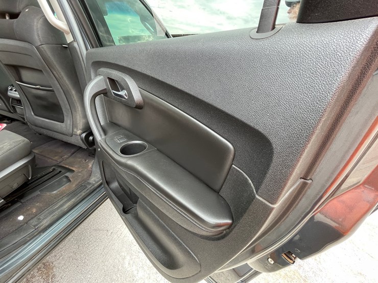 2010-chevrolet-traverse-image-98