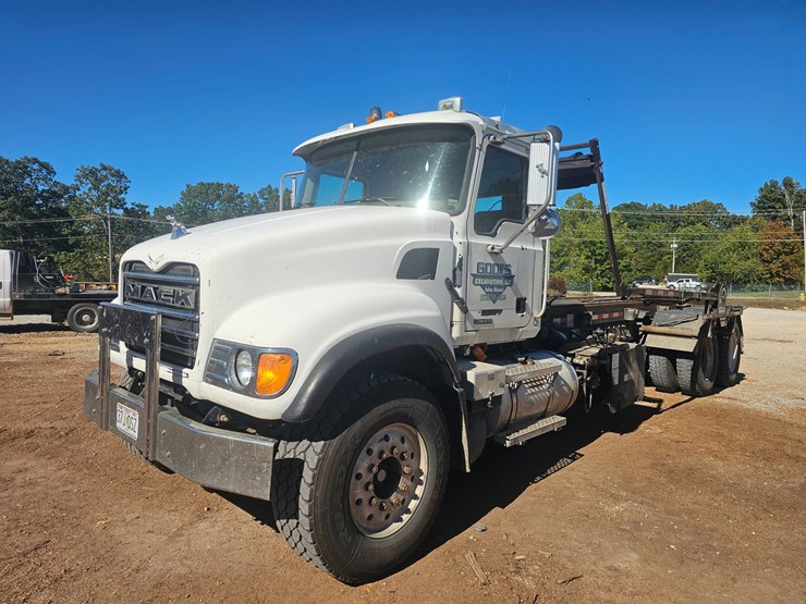 2007-mack-cl713-image-2