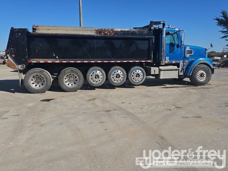 2019-freightliner-122sd-image-6