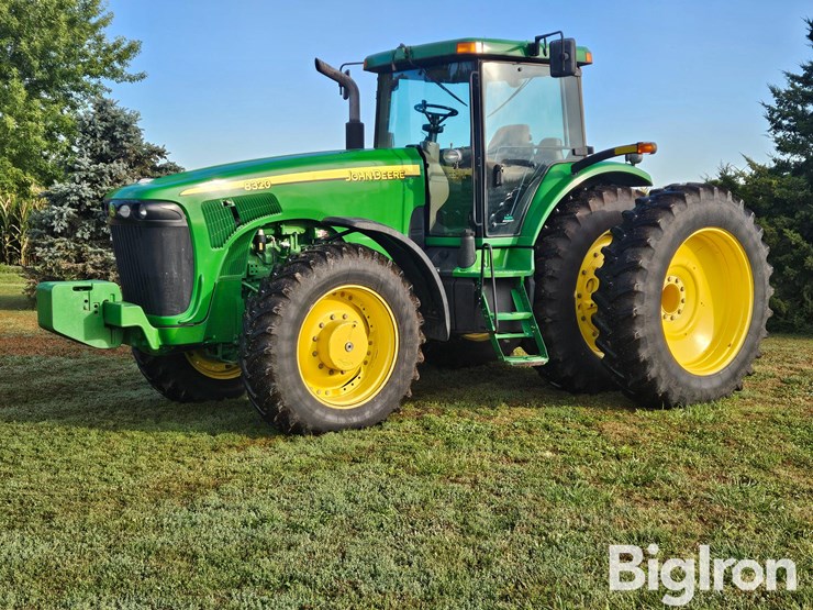 2002-john-deere-8320-image-1