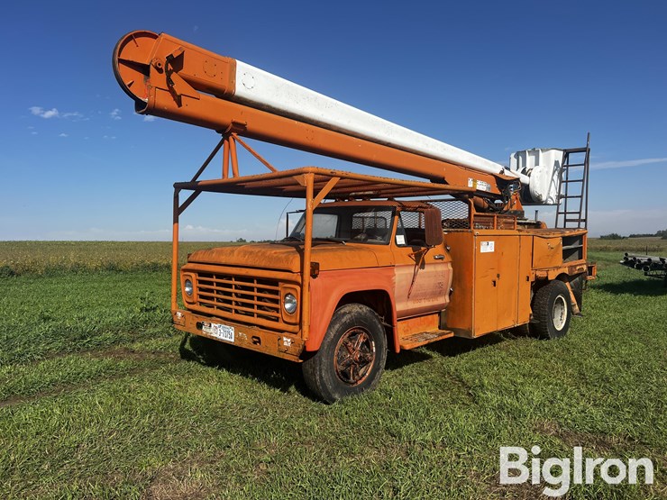 1975-ford-f750-image-1