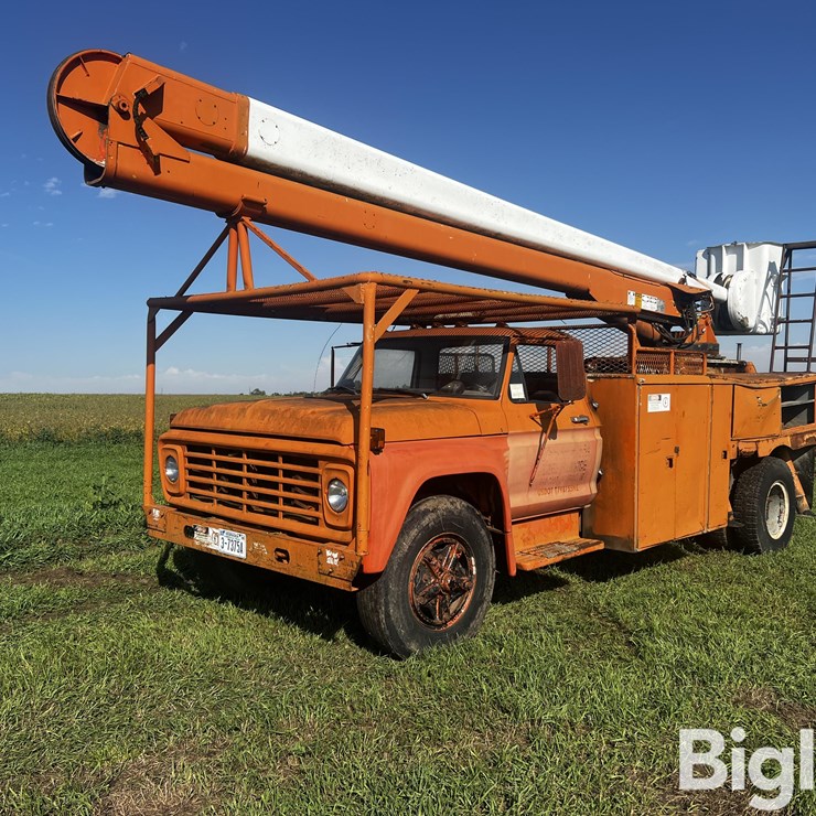 1975 FORD F750