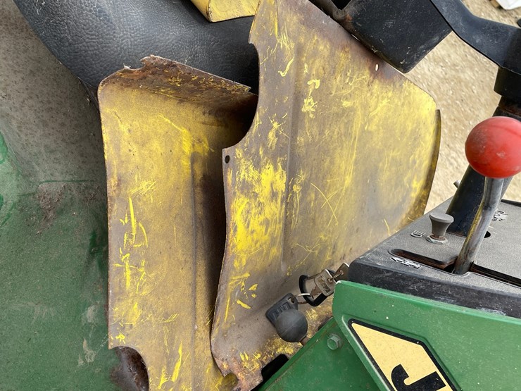 john-deere-318-image-29