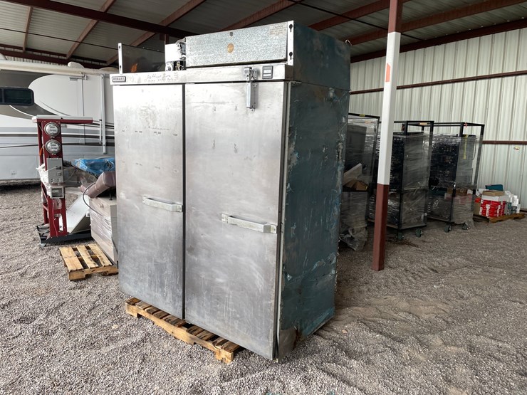 #4682-•-hobart-holding-cabinet-image-1