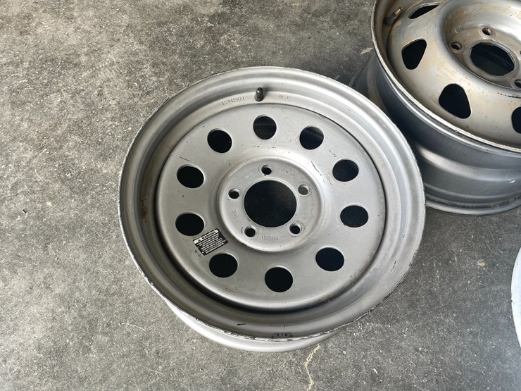 #3033-•-(3)-metal-rims-image-2