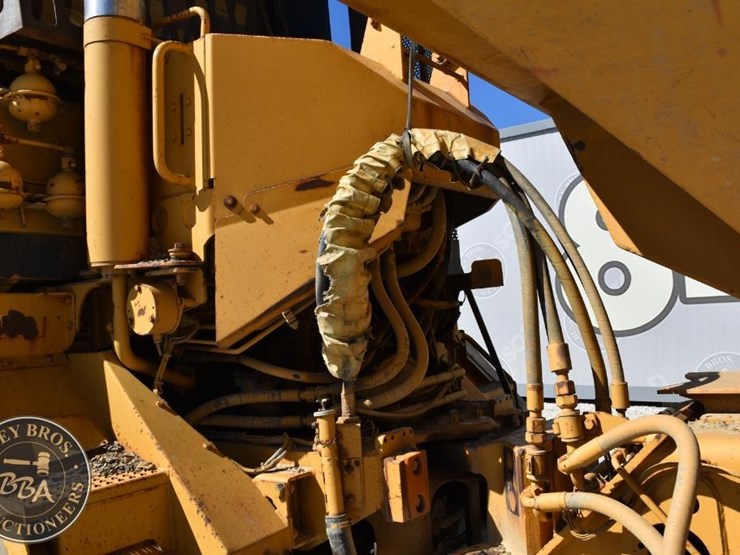 1994-caterpillar-d300d-image-38