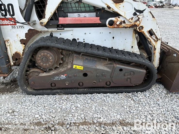 2012-bobcat-t190-image-19