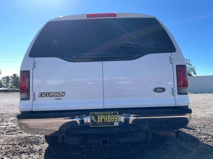 2003-ford-excursion-image-6