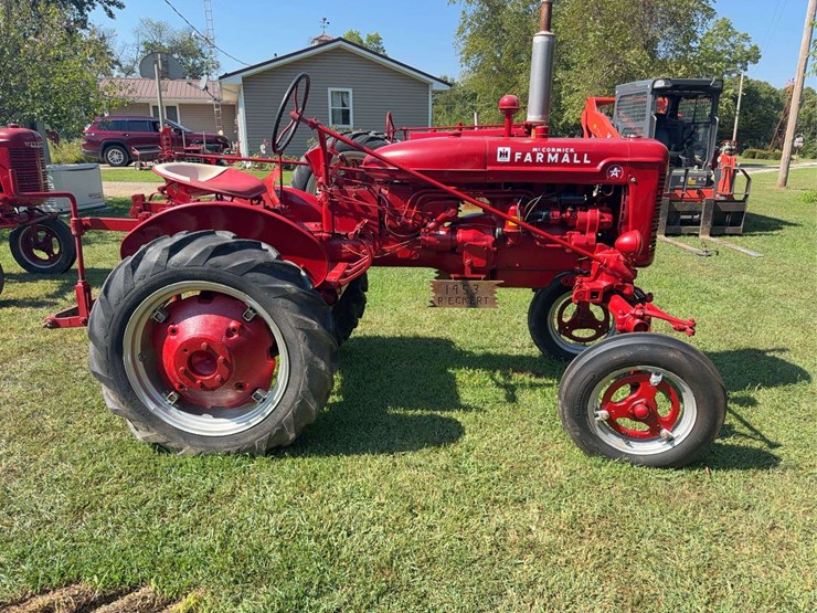 1953-farmall-super-a-image-2