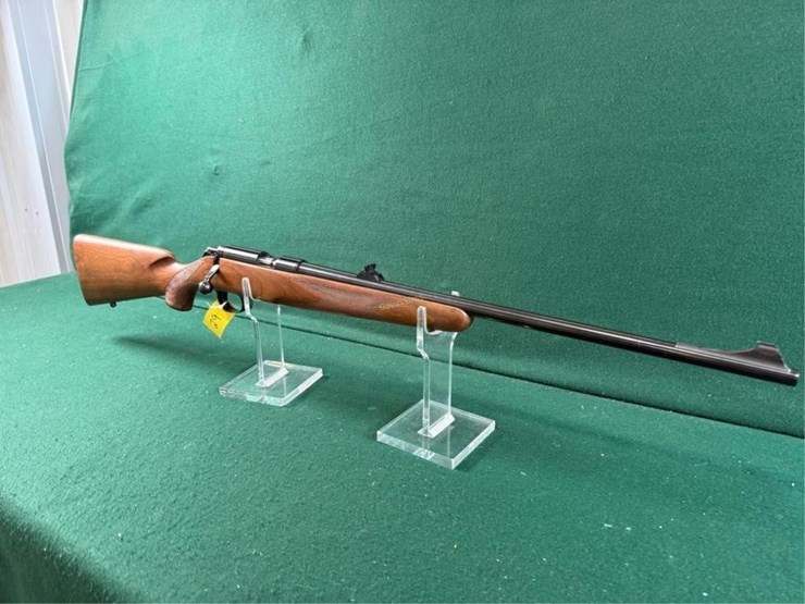 kimber-mdl.82-22lr-rifle-image-3