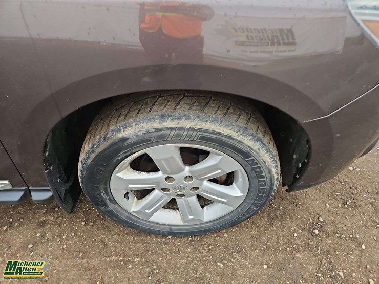 2015-nissan-pathfinder-image-14