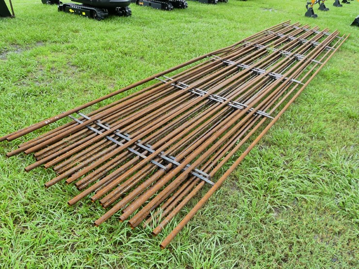 24'-panels-image-1