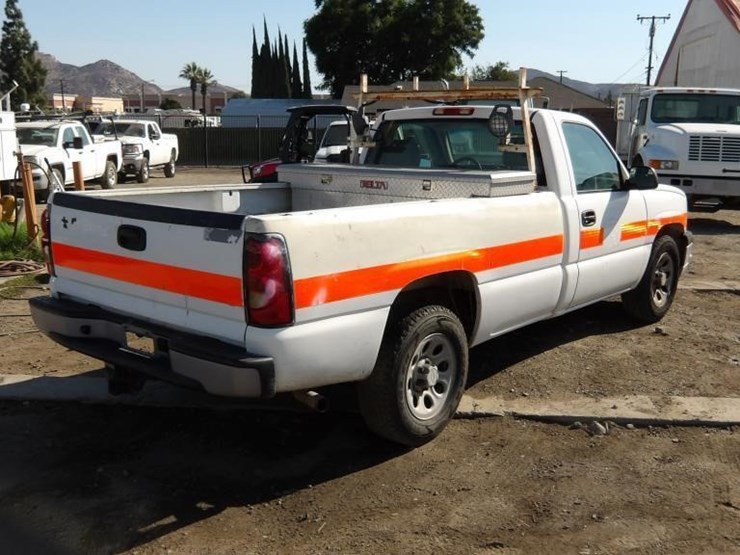 2006-chevrolet-silverado-1500-image-3