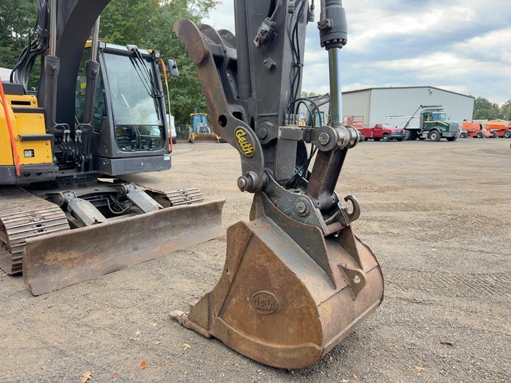 2019-volvo-ecr145el-image-8