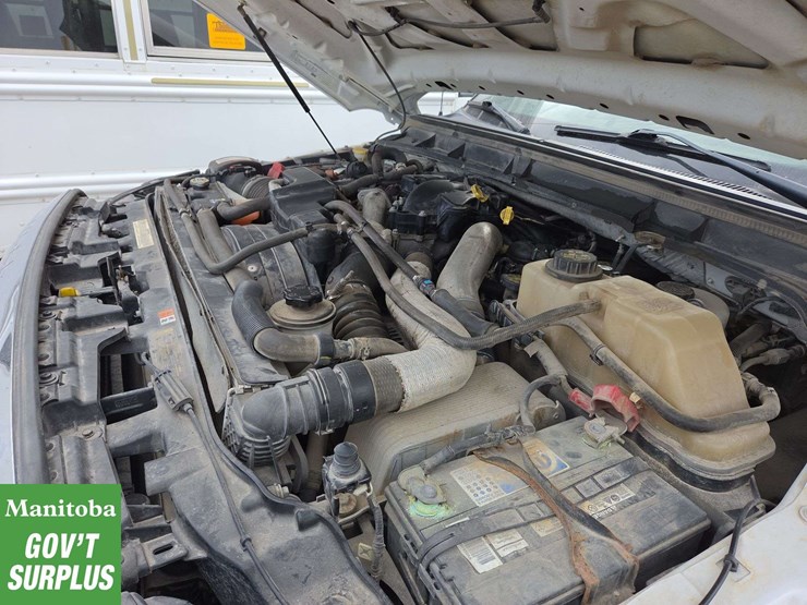 2011-ford-f450-image-25