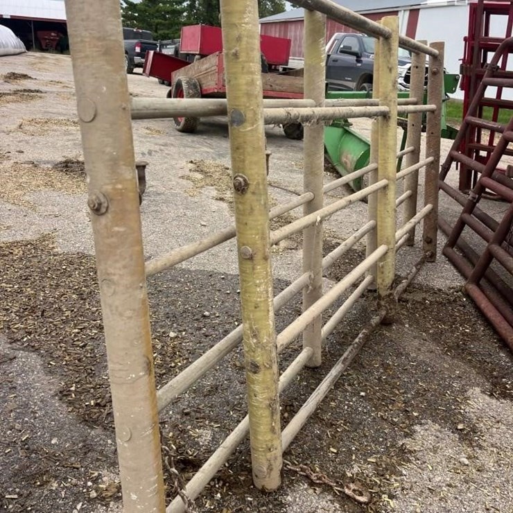 FIBERGLASS GATES