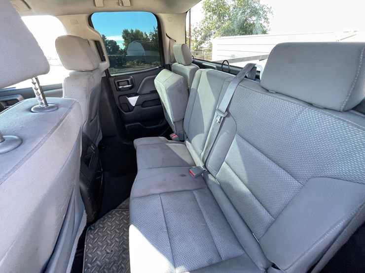 #2754-•-2015-chevrolet-silverado-(title-in-delay)-image-19