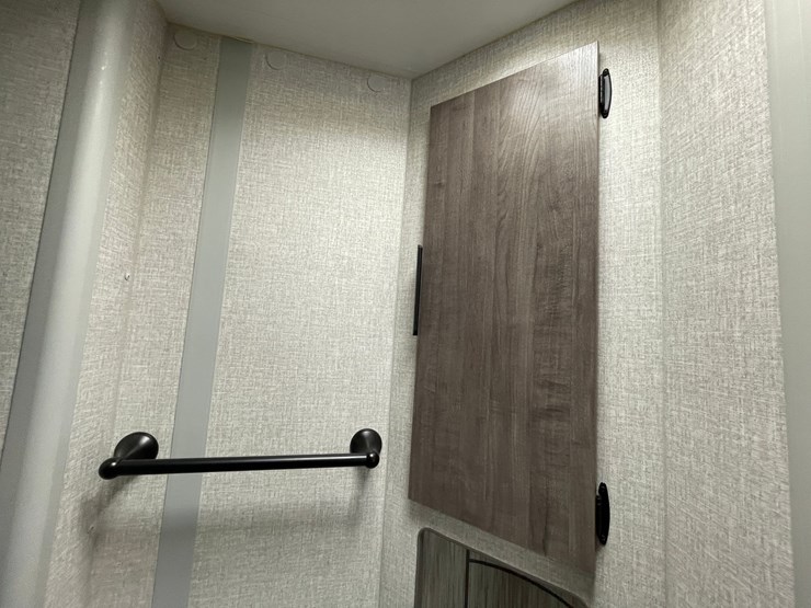 #2824-•-2022-lance-travel-trailer,-(has-new-mexico-title)-image-59