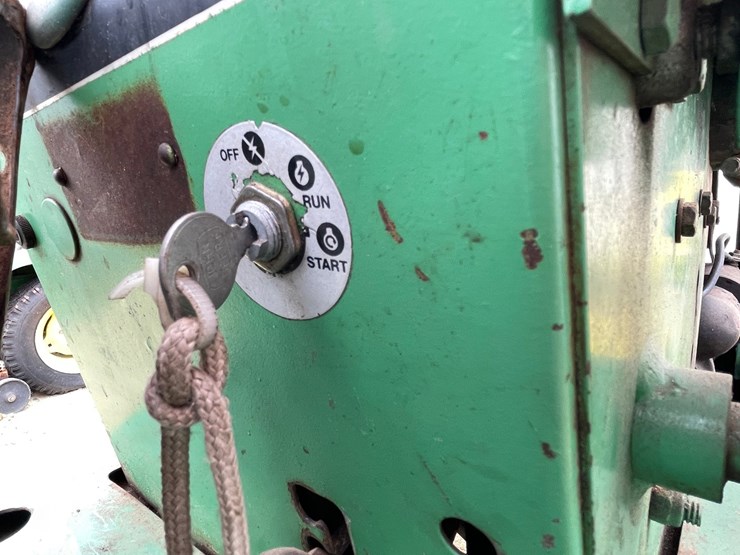 john-deere-140-image-12