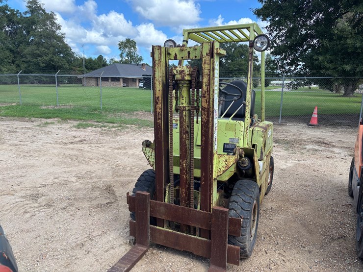 #42697-•-clark-f4-forklift-image-4