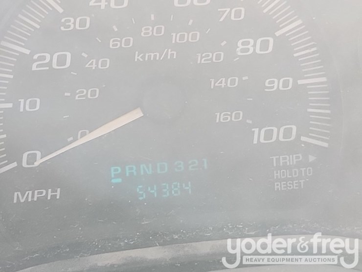 2005-chevrolet-3500-image-19