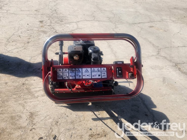 2012-toro-sgr13-image-4