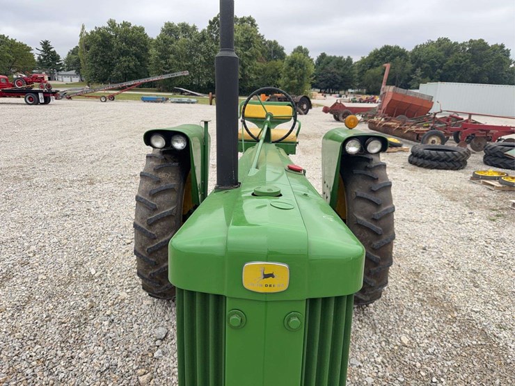 1957-john-deere-520-image-10