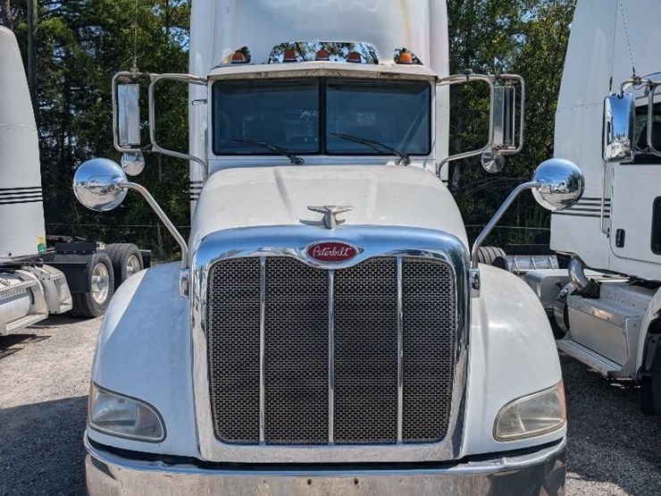 2014-peterbilt-386-image-2