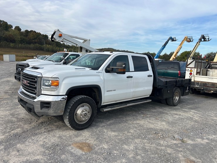 2018-gmc-3500-image-1