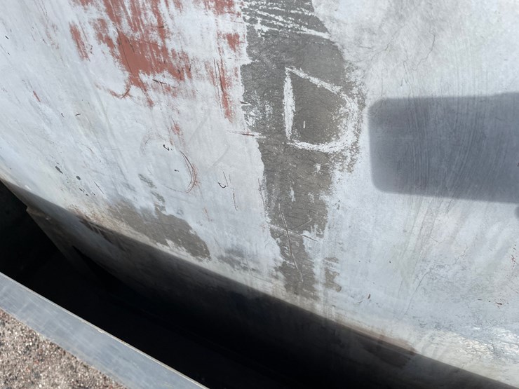 #4664-•-oil-tank-in-containment-bin-image-19