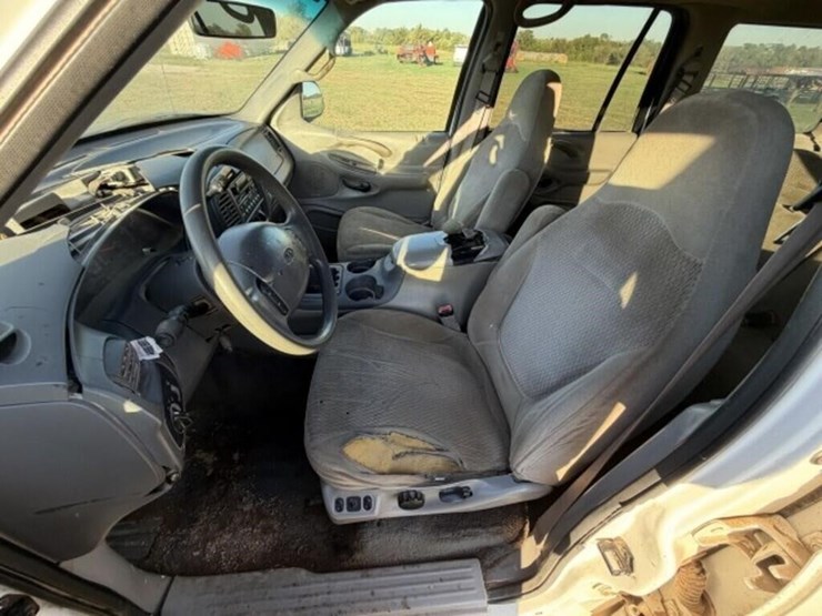1999-ford-expedition-xlt-image-8