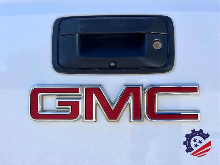 2016-gmc-sierra-2500hd-image-34
