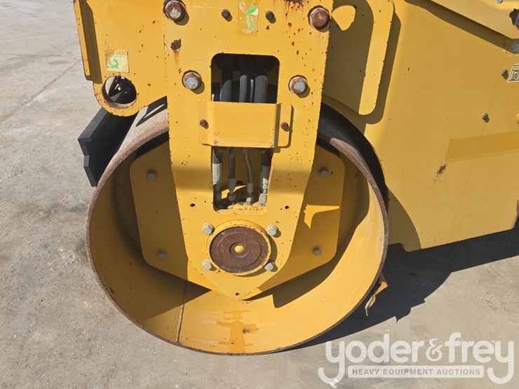 2018-caterpillar-cb34b-image-9
