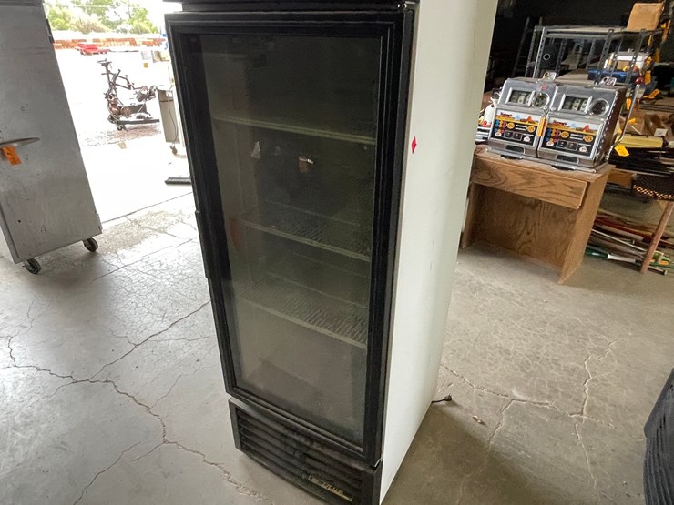 #4673-•-true-commercial-fridge-image-23