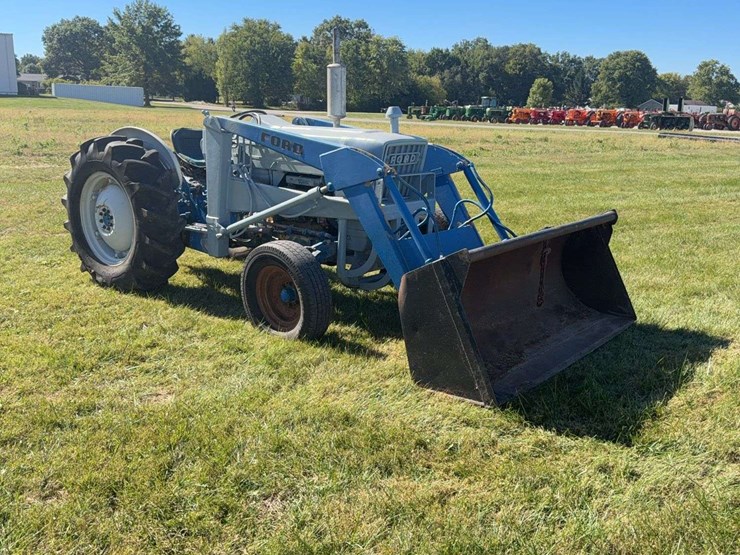 ford-tractor-image-3