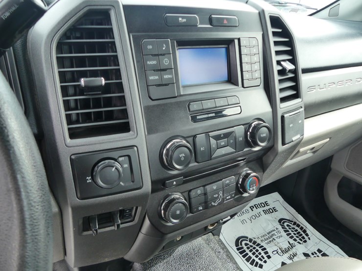 2017-ford-f250-xl-image-14