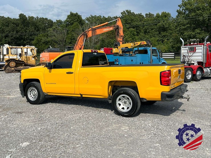 2017-chevrolet-silverado-1500-image-3