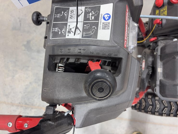 troy-bilt-snow-blower-image-7