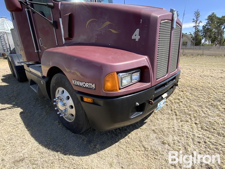 2000-kenworth-t600-image-11