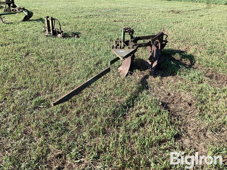john-deere-2-image-1