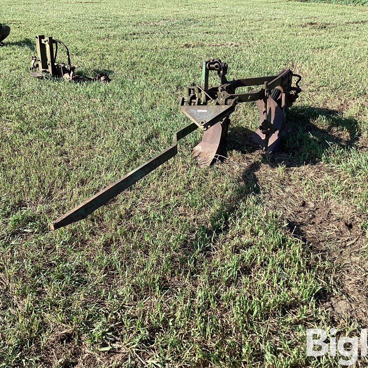 JOHN DEERE 2
