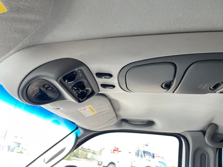 2003-ford-excursion-image-38