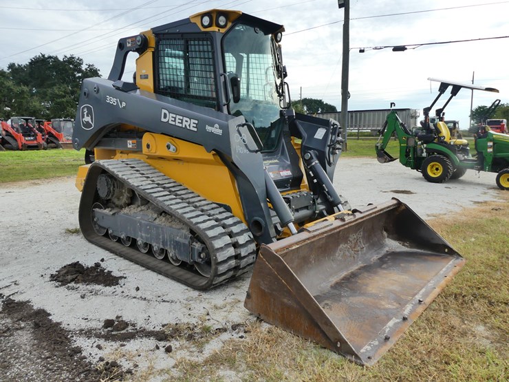 deere-335p-image-2