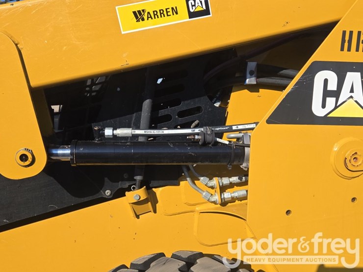 2018-caterpillar-226d-image-23